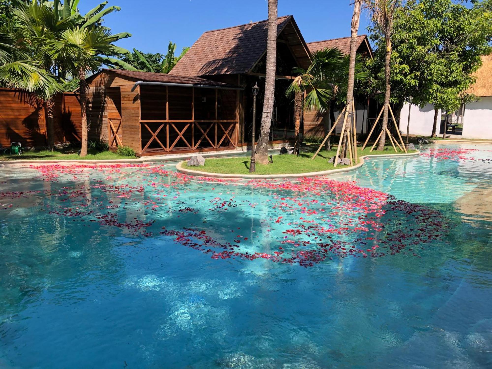 Bali Lagoon Bungalows, Nusa Dua Benoa Exterior photo